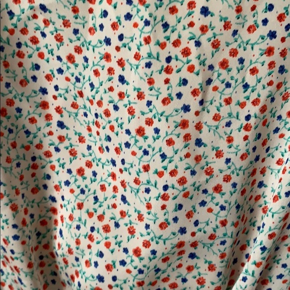 Forever 21 ruffle camisole - Picture 4 of 4